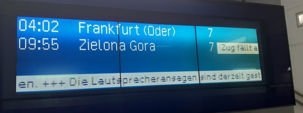 „Die schönsten Fahrpläne nützen nichts, wenn sie nicht gefahren werden“: PRO BAHN beanstandet massive Zugausfälle im deutsch-polnischen Verkehr.