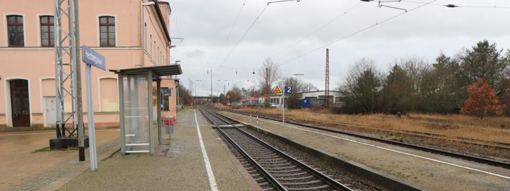 Verzögerung Berlin-Dresden nutzen, zweites Gleis Jüterbog–Falkenberg wiederaufbauen